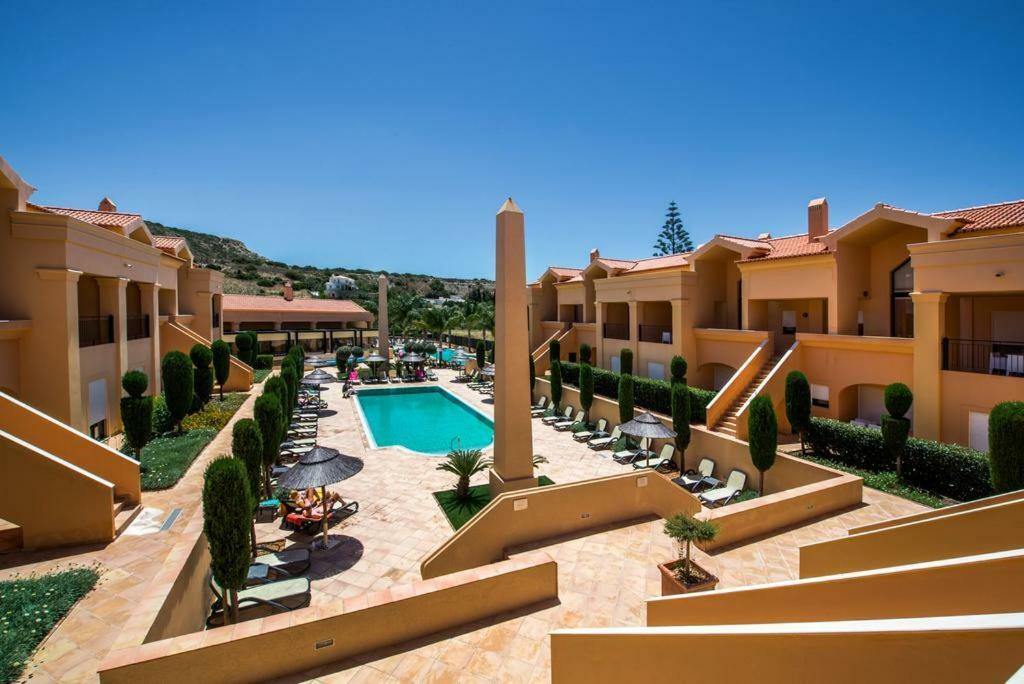 Luxury 3-Bedroom Apartment At High-End Luz Екстериор снимка